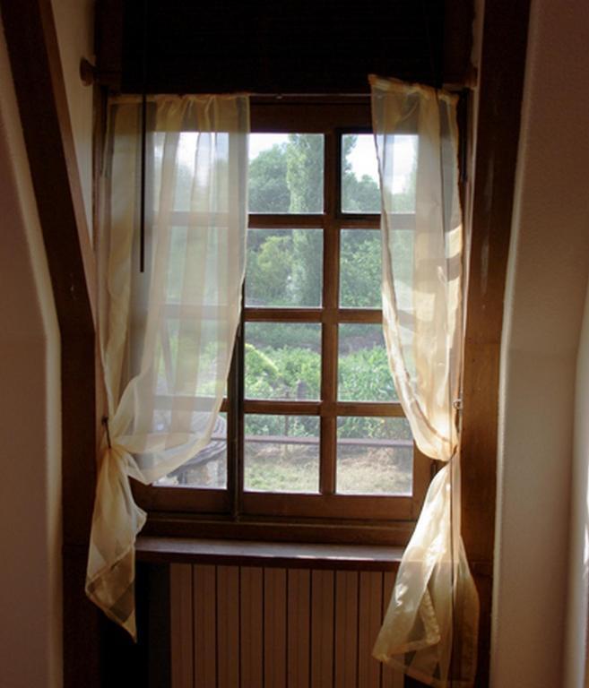 Bed and Breakfast Le Logis D'Arniere Saint Cyr-sous-Dourdan Zimmer foto