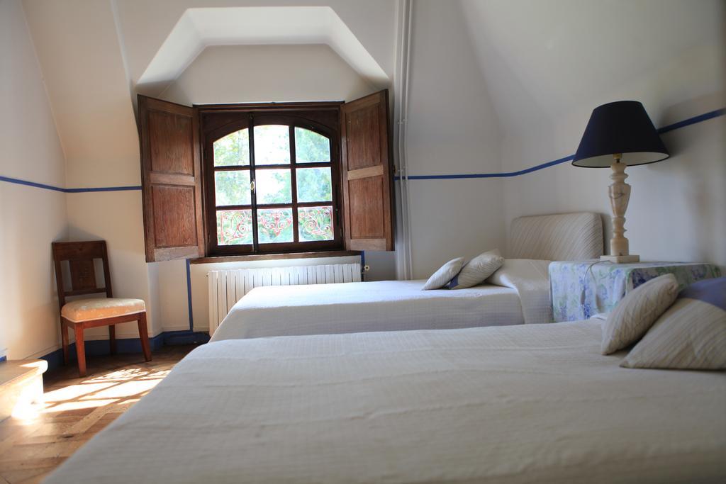 Bed and Breakfast Le Logis D'Arniere Saint Cyr-sous-Dourdan Exterior foto